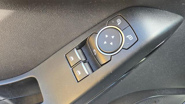 FORD Fiesta usata, con Sedili riscaldati