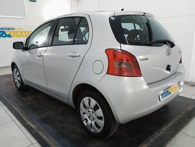 TOYOTA Yaris usata, con Alzacristalli elettrici