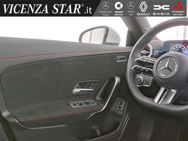 MERCEDES-BENZ CLA 180 usata, con Controllo automatico clima
