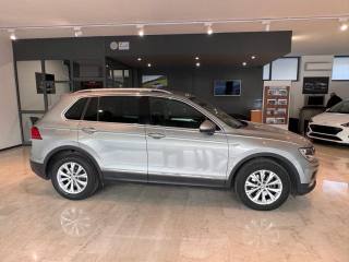 VOLKSWAGEN Tiguan usata, con Airbag laterali