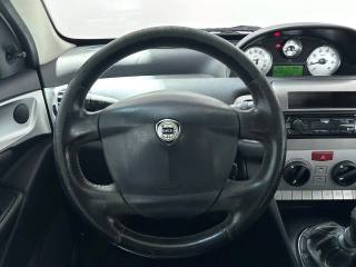 LANCIA Ypsilon usata, con ESP