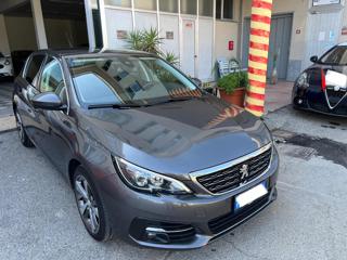PEUGEOT 308 usata, con Airbag