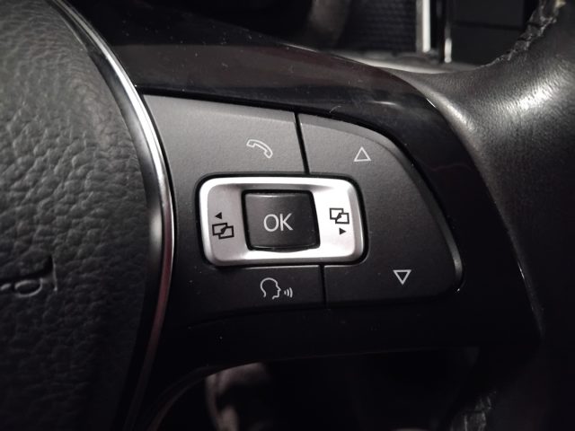 VOLKSWAGEN up! usata, con Sensori di parcheggio posteriori