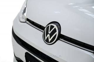 VOLKSWAGEN up! usata 23