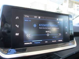 PEUGEOT 208 usata, con USB