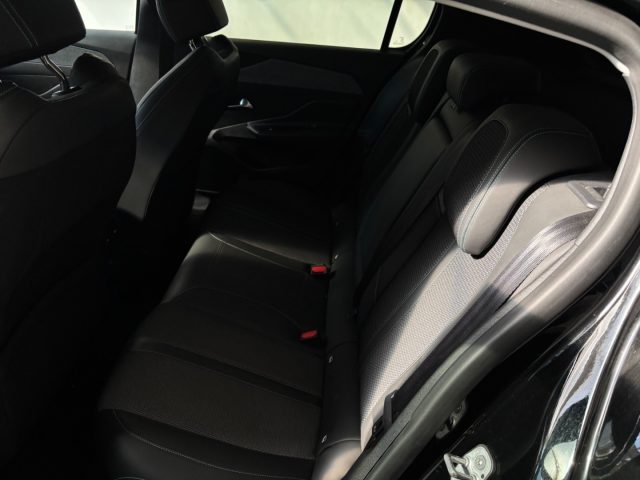 PEUGEOT 308 usata, con USB