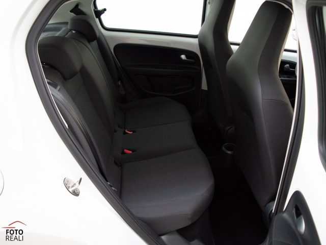 VOLKSWAGEN up! usata 29