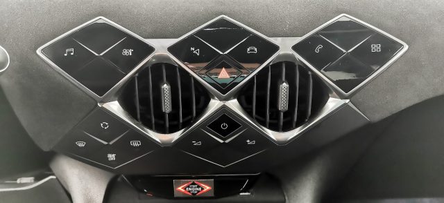 DS AUTOMOBILES DS 3 Crossback usata, con Controllo automatico clima
