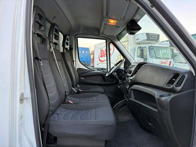 IVECO Daily usata, con MP3