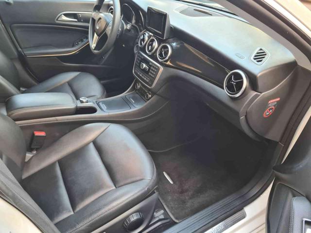 MERCEDES-BENZ CLA 200 usata, con Climatizzatore