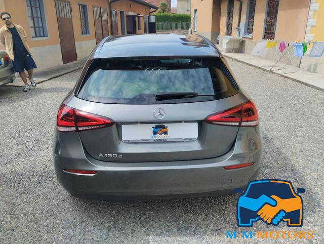 MERCEDES-BENZ A 180 usata, con Alzacristalli elettrici