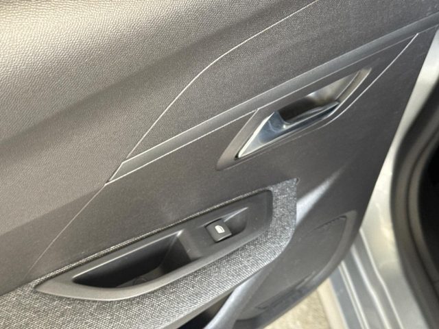 PEUGEOT 208 usata, con Bluetooth