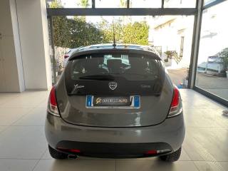 LANCIA Ypsilon usata, con Autoradio