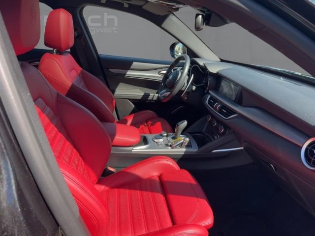 ALFA ROMEO Stelvio usata, con Controllo automatico clima