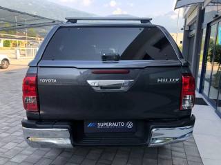 TOYOTA Hilux usata, con Schermo multifunzione interamente digitale