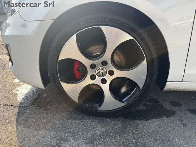 VOLKSWAGEN Golf GTI usata, con Autoradio