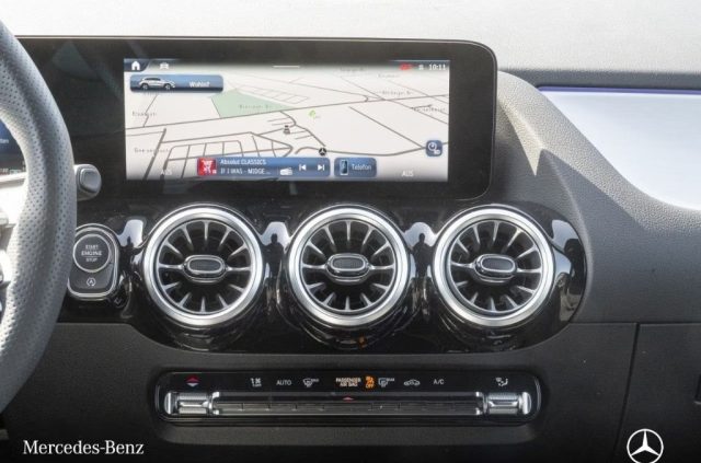 MERCEDES-BENZ GLA 180 usata, con Controllo trazione