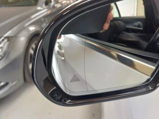 MERCEDES-BENZ E 300 usata, con Fari LED