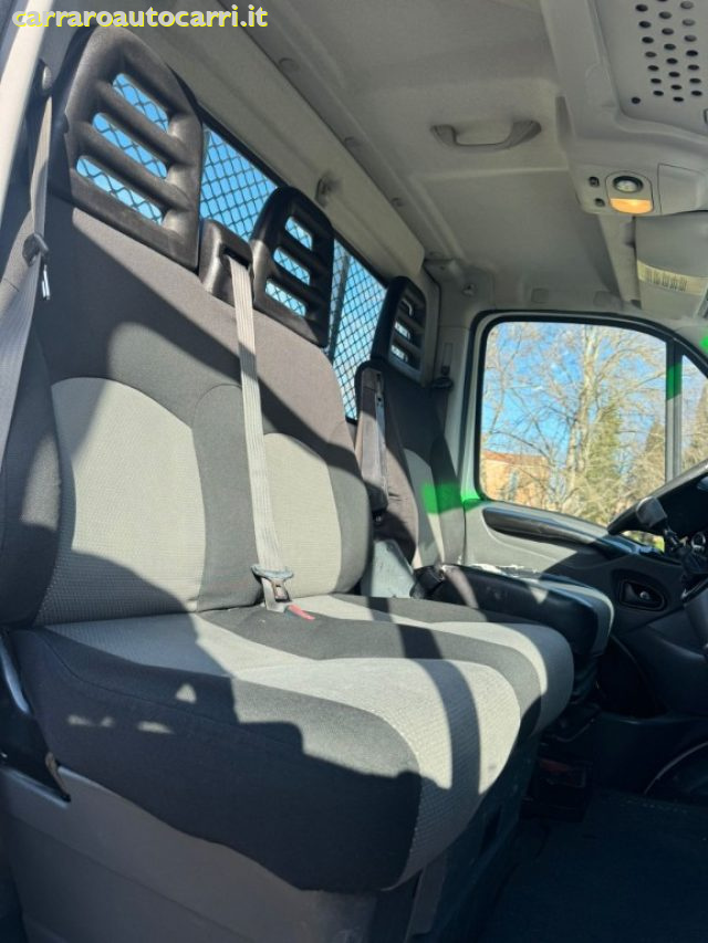 IVECO Daily usata, con USB
