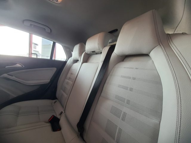 MERCEDES-BENZ CLA 180 usata, con Airbag Passeggero