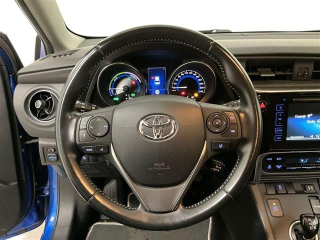TOYOTA Auris usata, con Volante in pelle