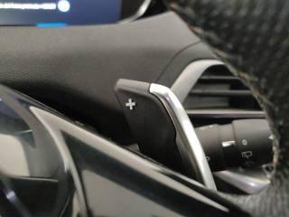 PEUGEOT 5008 usata, con Airbag testa