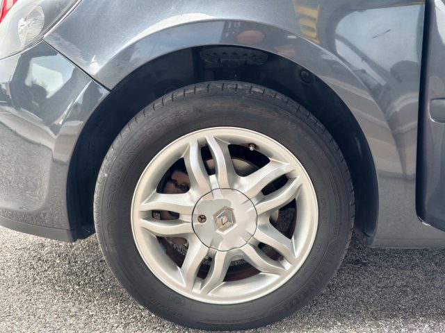 RENAULT Clio usata, con Servosterzo