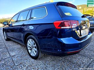 VOLKSWAGEN Passat Variant usata, con Autoradio