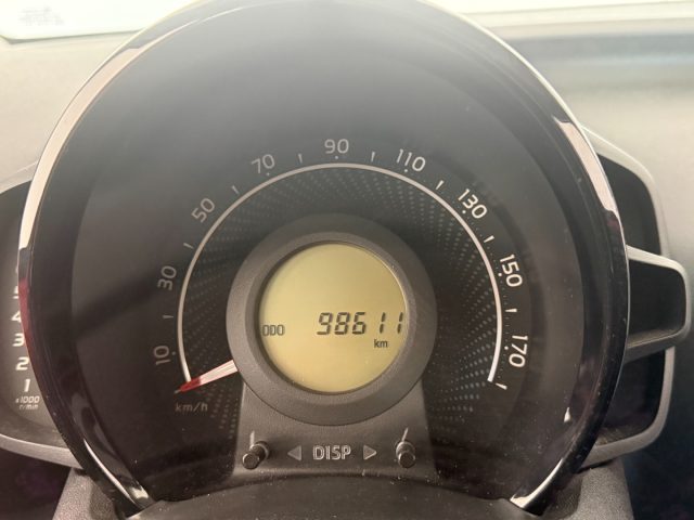 TOYOTA Aygo usata 12