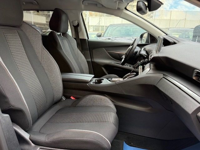 PEUGEOT 5008 usata, con Fendinebbia