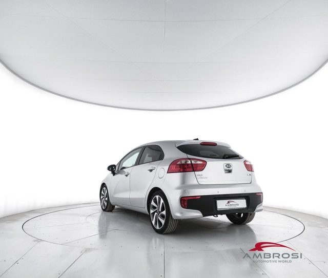 KIA Rio usata 3