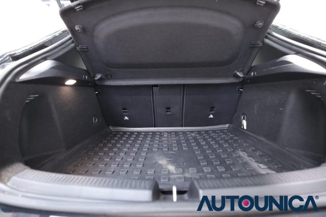 MERCEDES-BENZ A 200 usata, con Schermo multifunzione interamente digitale