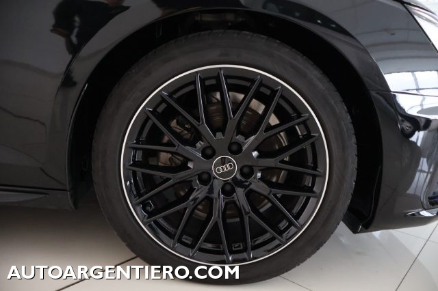 AUDI A4 usata, con Pacchetto sportivo