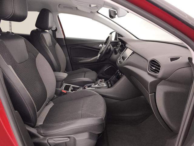 OPEL Grandland usata, con Sensori di parcheggio anteriori