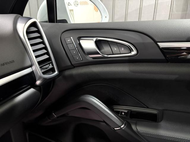 PORSCHE Cayenne usata, con Regolazione elettrica sedili