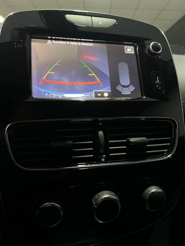 RENAULT Clio usata, con Autoradio