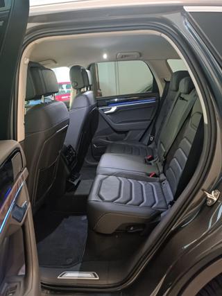 VOLKSWAGEN Touareg usata 33