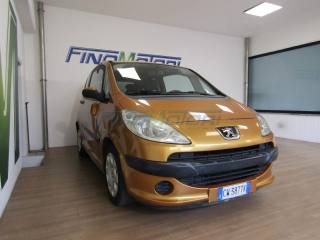 PEUGEOT 1007 usata, con Airbag