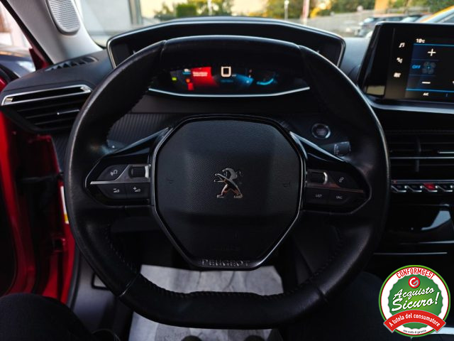 PEUGEOT 2008 usata, con Volante in pelle