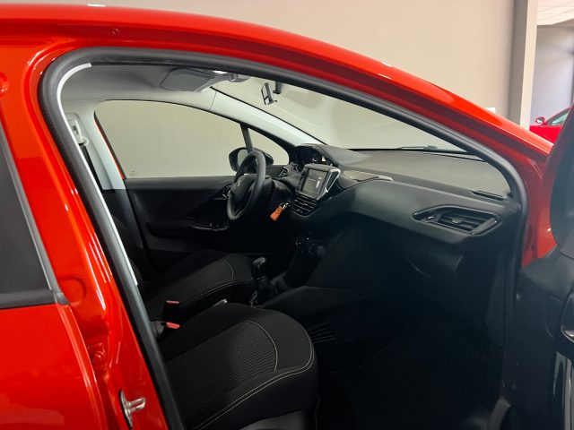 PEUGEOT 208 usata, con Controllo automatico clima