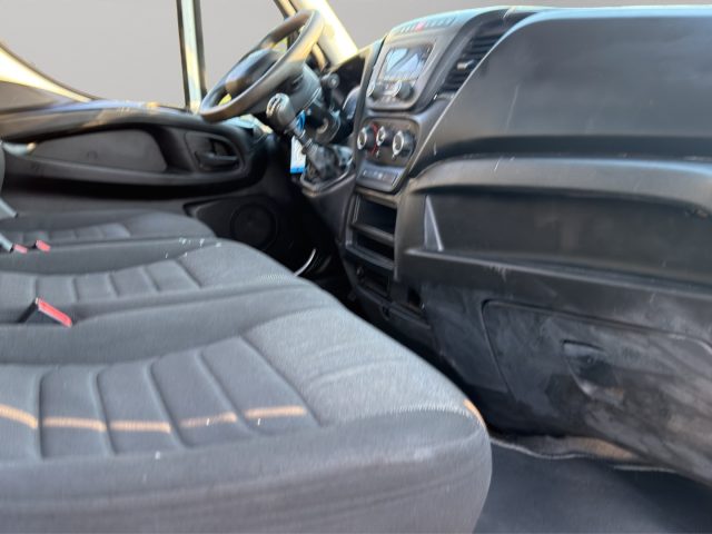 IVECO Daily usata 8