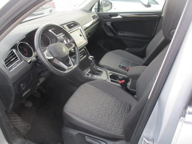 VOLKSWAGEN Tiguan usata, con Airbag laterali