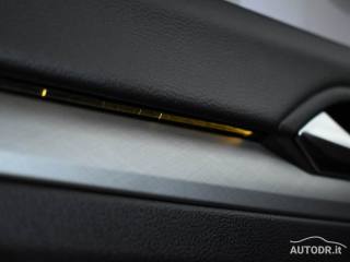 VOLKSWAGEN Golf usata, con Hill holder