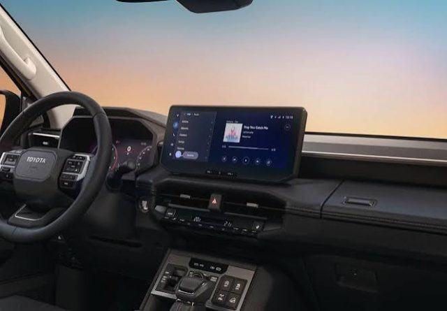 TOYOTA Hilux usata, con ESP