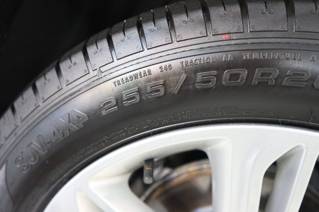 LAND ROVER Range Rover Velar usata, con Streaming musicale integrato