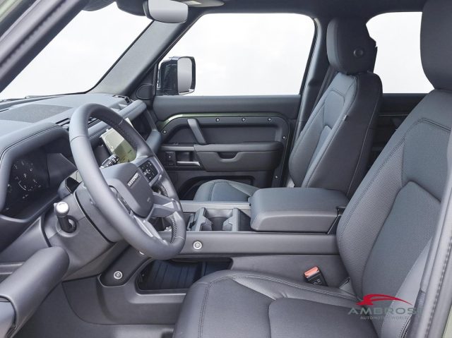 LAND ROVER Defender usata 8