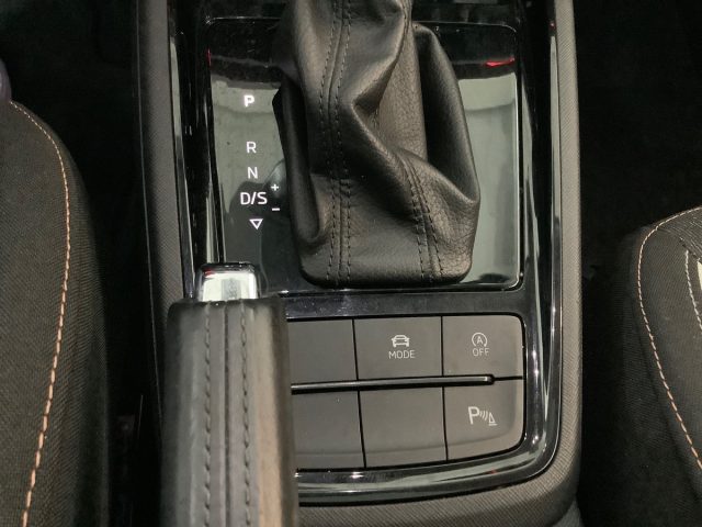 SKODA Kamiq usata, con Sensori di parcheggio posteriori