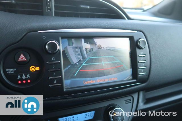 TOYOTA Yaris usata 9