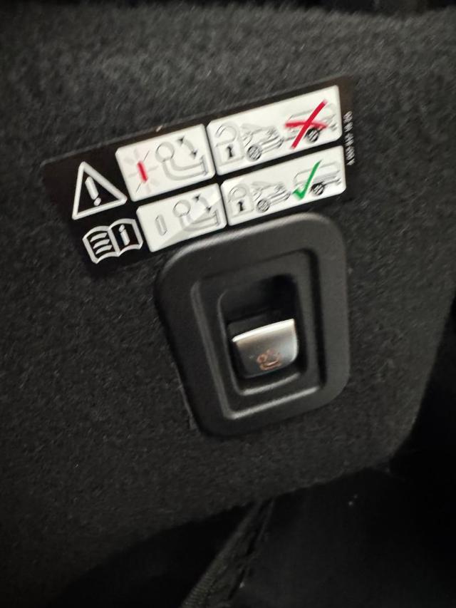 MERCEDES-BENZ C 220 usata, con Controllo trazione