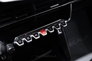 PEUGEOT 2008 usata, con Luci diurne LED